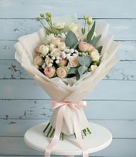 Букет цветов из:  Розы и Лизиантусы в Кыштовке