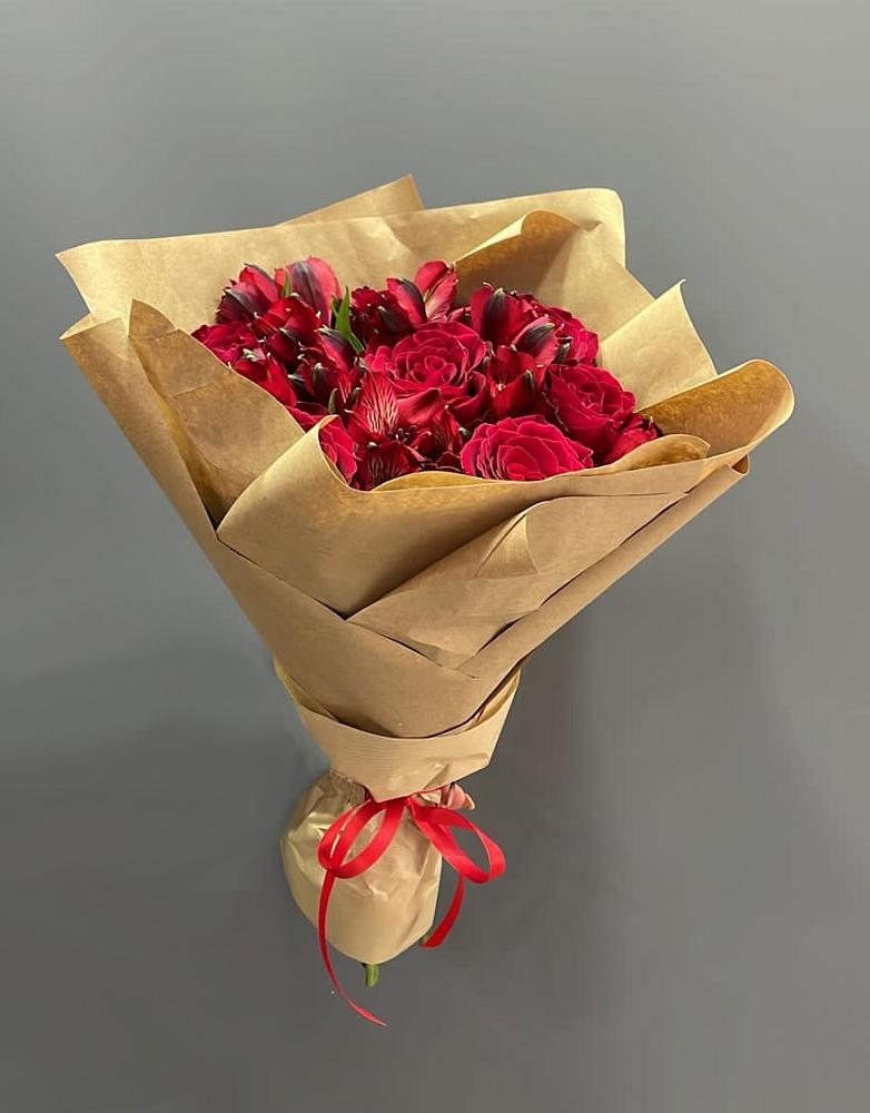 Букет цветов из: Альстромерии и Розы в Кыштовке