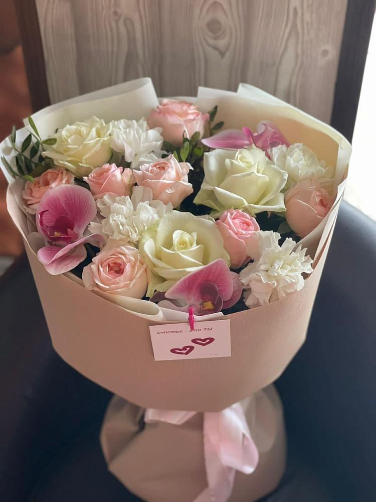 Букет цветов из: Орхидеи, Розы и Гвоздики в Кыштовке