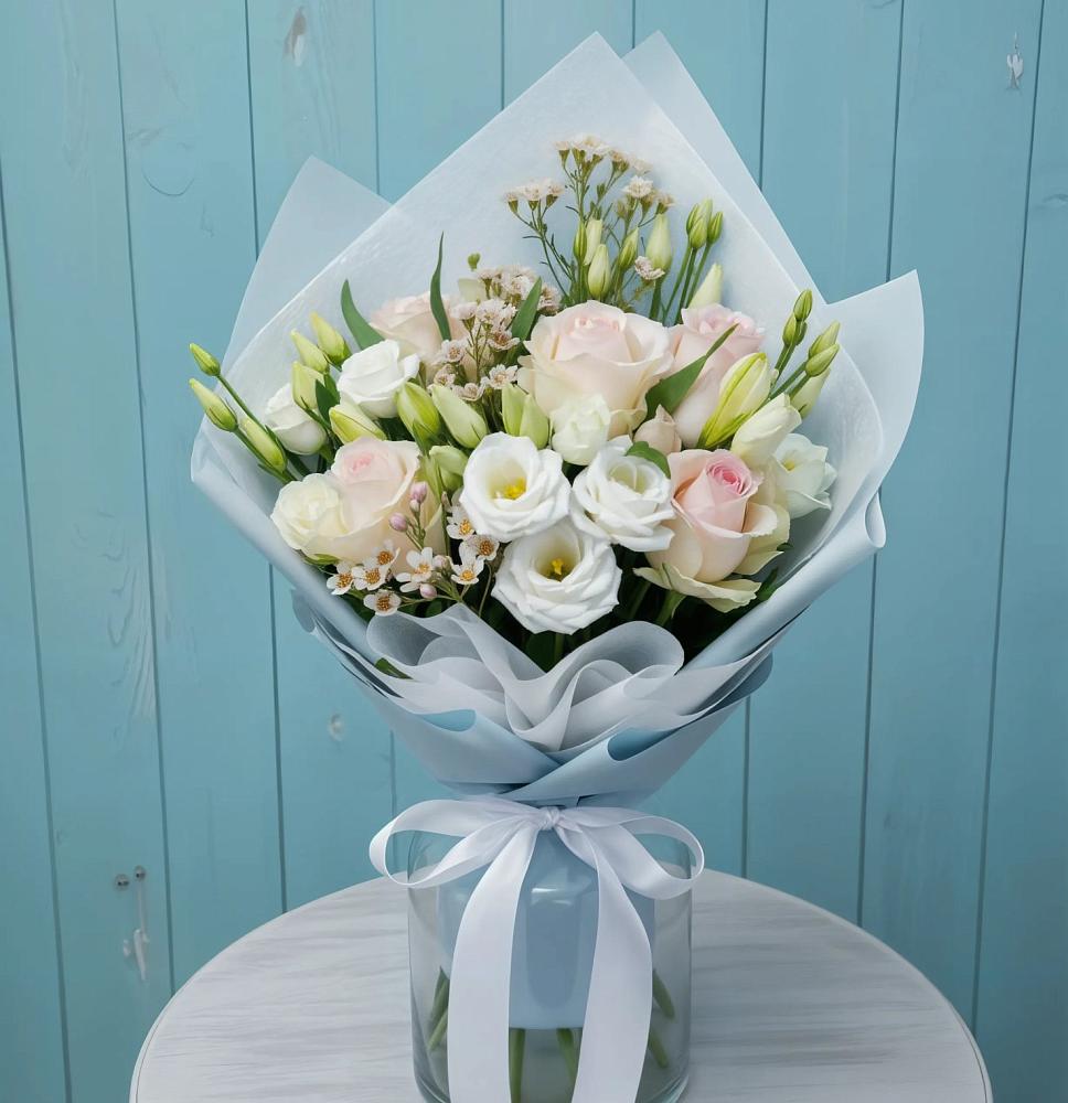 Букет цветов из: Розы и Лизиантусы в Кыштовке