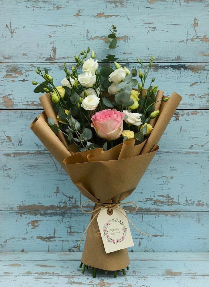 Букет цветов из: Розы и Лизиантусы в Кыштовке