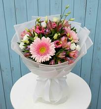 Букет цветов из:  Герберы, Альстромерии и Лизиантусы #REPLACE_PRED# Кыштовке