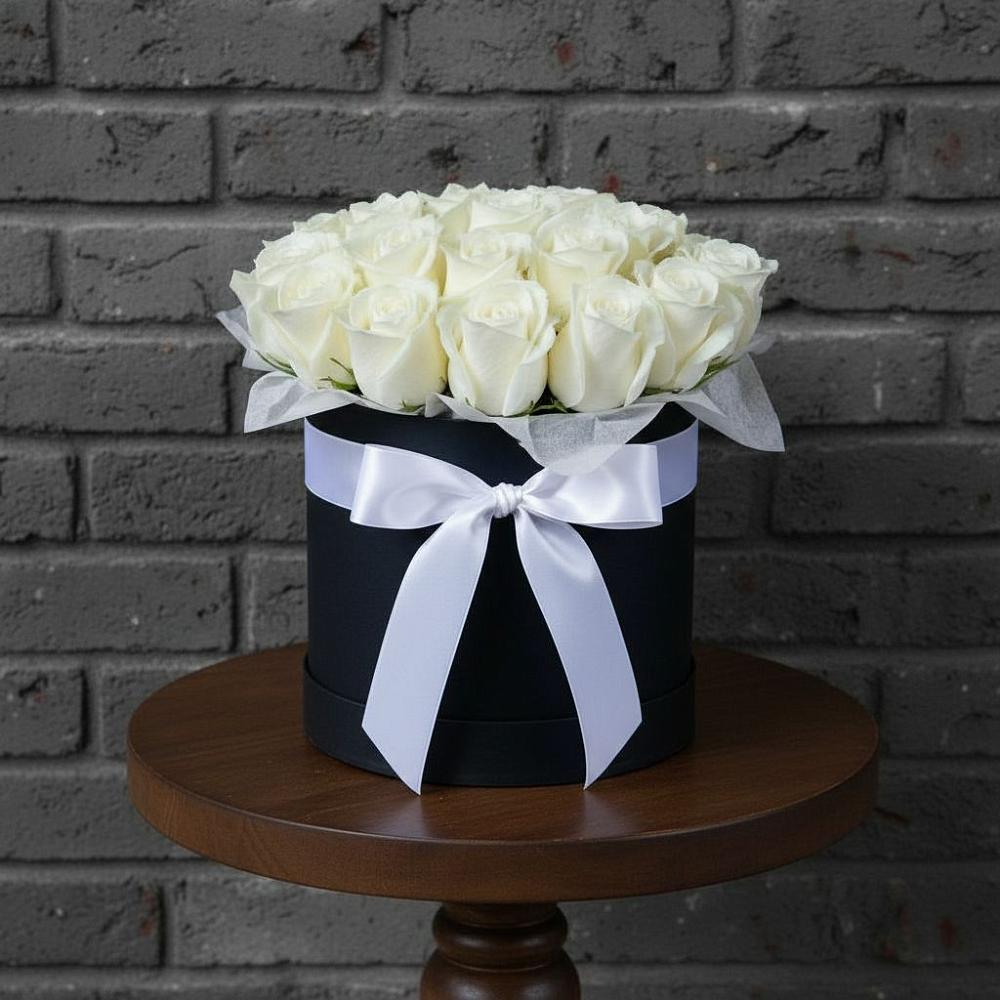 Цветочная композиция из Розы в шляпной коробке в Кыштовке