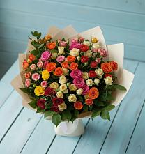 Букет Микс из разноцветных кустовых роз в Кыштовке