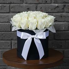 Цветочная композиция из Розы в шляпной коробке в Кыштовке