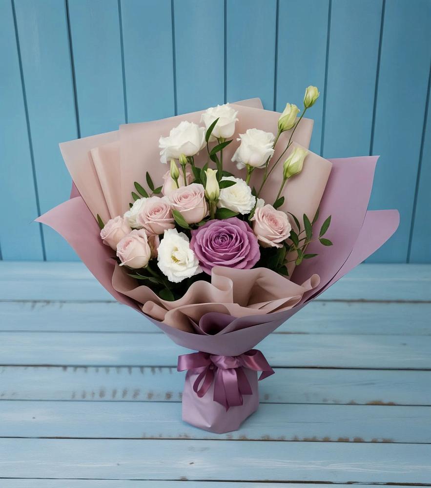 Букет цветов из: Розы и Лизиантусы в Кыштовке